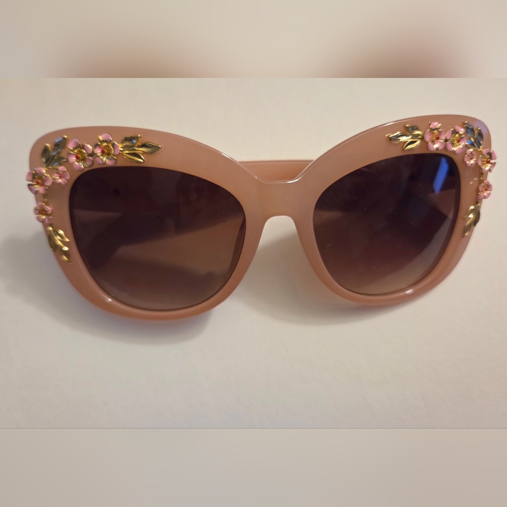 Flower Embellished Sunglasses